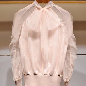 Long sleeve lace shirt